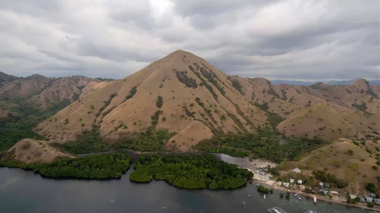 Sumba Helicopter Tour Trends: Why Direct Bali-to-Sumba Charters Are Dominating Luxury Travel